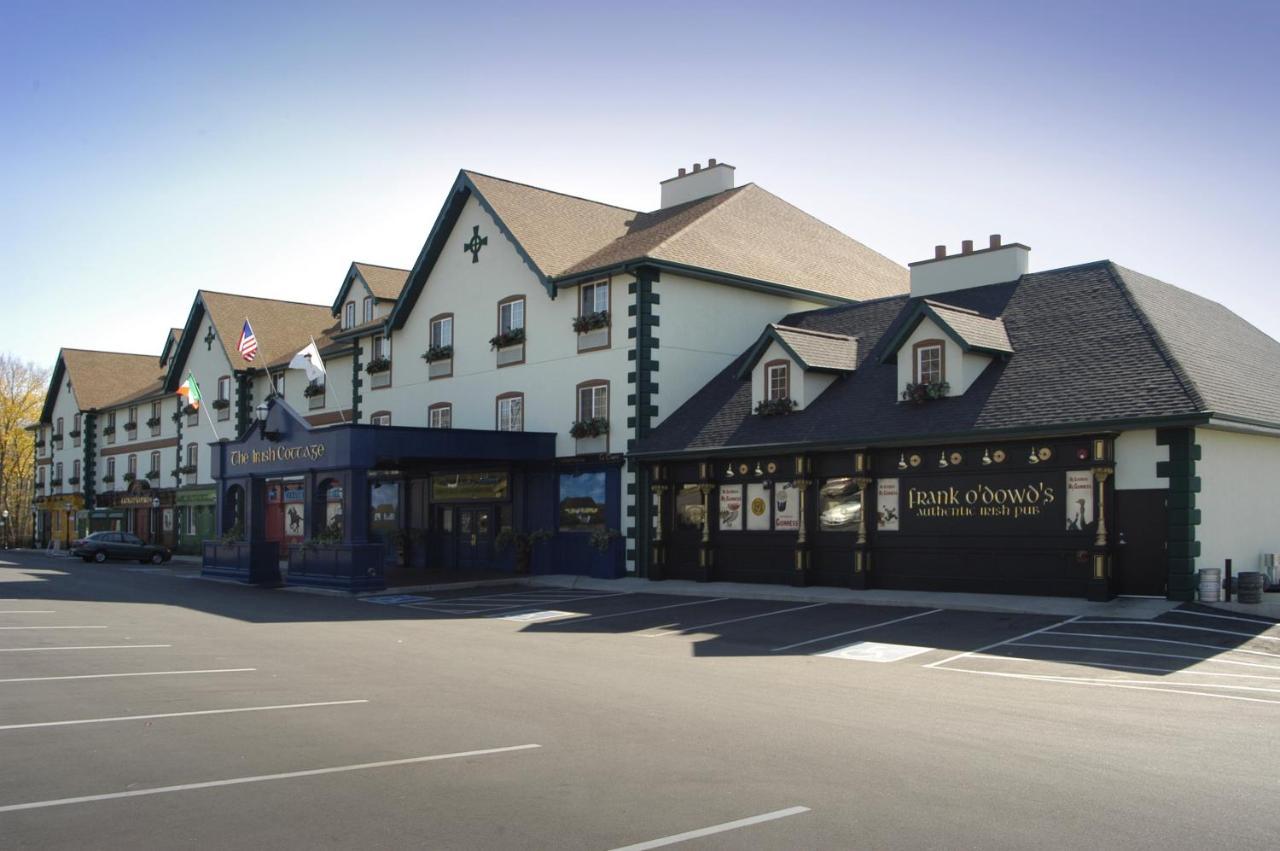 גלנה Irish Cottage Inn & Suites מראה חיצוני תמונה