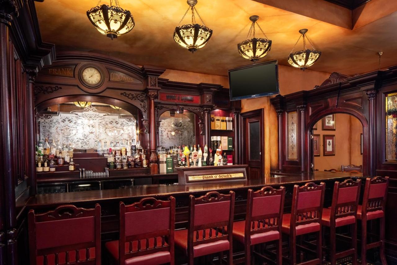גלנה Irish Cottage Inn & Suites מראה חיצוני תמונה