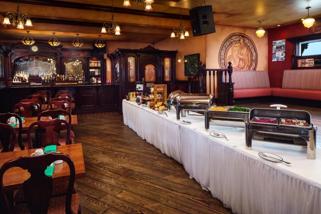 גלנה Irish Cottage Inn & Suites מראה חיצוני תמונה